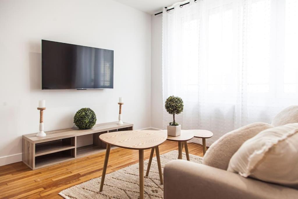 Cote Cour - Gare/Centre, Neuf, Clim Apartment Chateauroux Ngoại thất bức ảnh