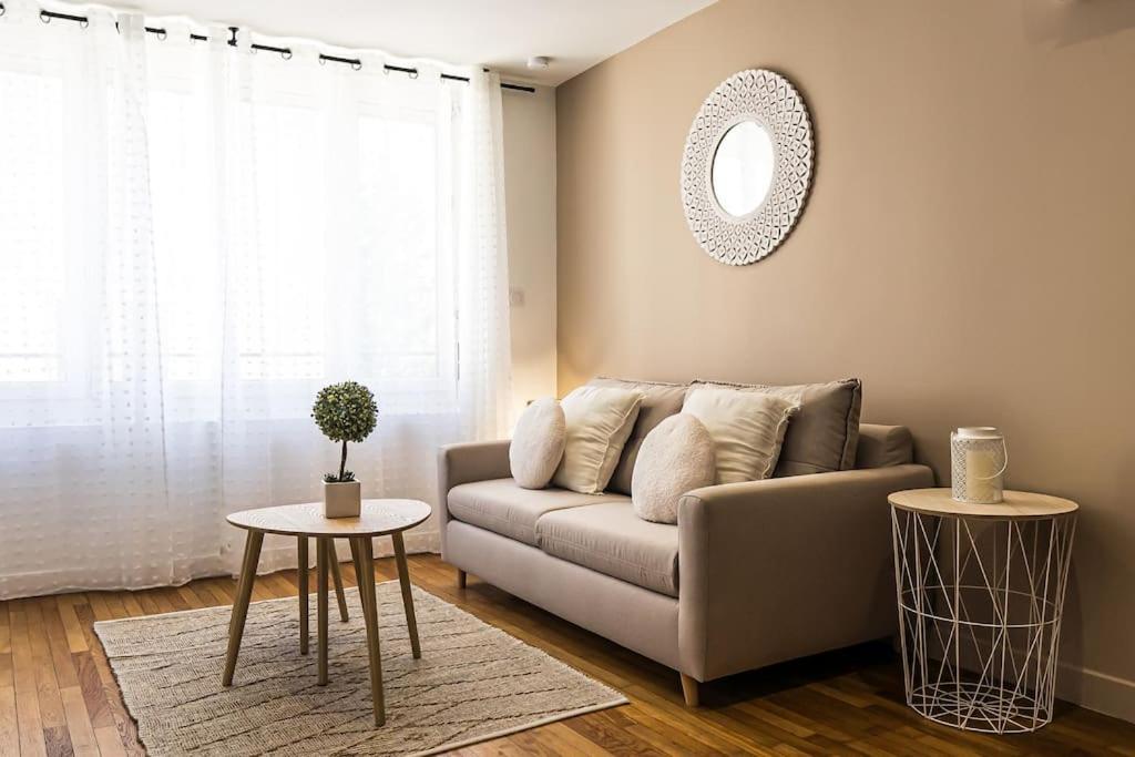 Cote Cour - Gare/Centre, Neuf, Clim Apartment Chateauroux Ngoại thất bức ảnh